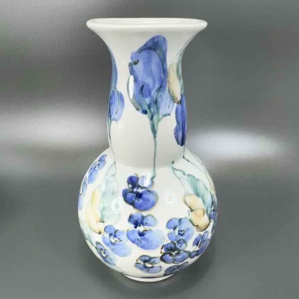Vintage‎ Hand Made Studio Art Pottery Vase Vessel Bottle Artist Signed EZ Vase